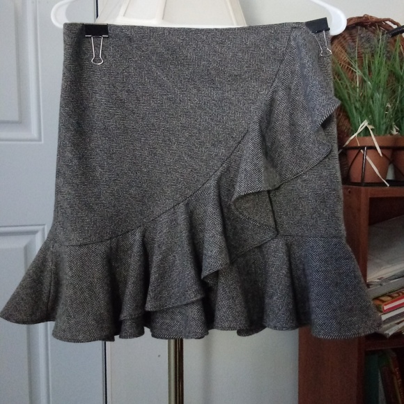 Ralph Lauren Dresses & Skirts - Ralph Lauren Rugby Women's Grey Ruffled Grey Skirt